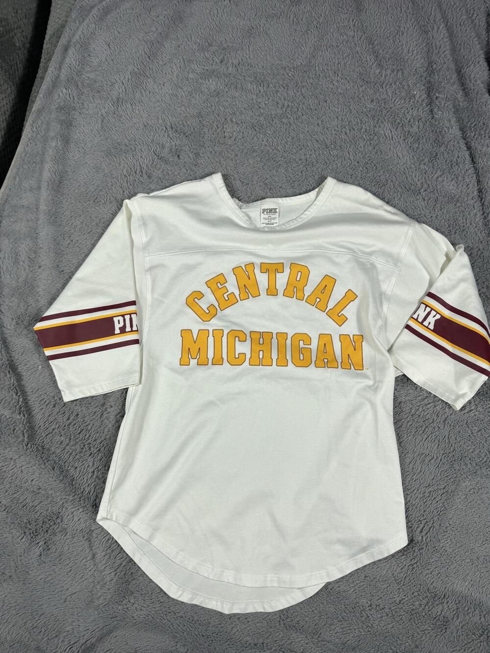 Central Michigan Chippewas Shirt Womens Small NCAA Football PINK 3/4 Sleeve - Picture 2 of 4